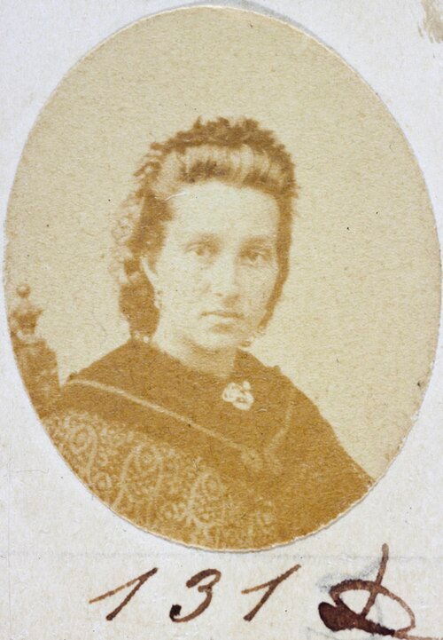 Nineteenth-century studio portrait, sitter unidentified